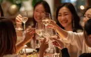 Không thích sếp mới: Người EQ thấp từ chối, EQ cao nói một câu khiến sếp hài lòng