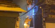 Khoảnh khắc cứu người trong đám cháy: Nấc thang sinh mệnh