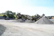 Khuyến khích tận dụng đất đá thải để sản xuất vật liệu xây dựng