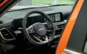 Kia Seltos giảm giá cực mạnh, rẻ hiếm thấy, ngang Toyota Vios