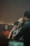 Ê-kíp 'Mẹ Sứ' ngỡ ngàng khi phim gần như không bị cắt