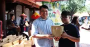 Lễ hội Xoài đăng khoa: Trao quả ngọt cho sĩ tử tại Văn Miếu