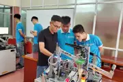 Lê Minh Hoan: Đừng đánh giá bằng cấp cao hơn kỹ năng!