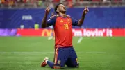 Lamine Yamal phá kỷ lục Messi, cờ Việt Nam tung bay tại World Cup 2026