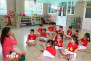 Làm tất tiếng luận điệu thù địch, quyết sách và hoạt động thực chất vì trẻ em