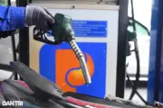Lần đầu đổ xăng E10: Những lưu ý quan trọng cho người dùng