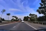 Lạng lách đánh võng, 4 thanh niên ở Bắc Ninh gặp tai nạn nghiêm trọng