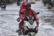Lượng mưa ở TPHCM tăng dần, cảnh báo ngập úng