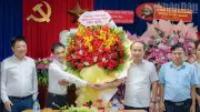 Lãnh đạo Ban Tuyên giáo và Dân vận Trung ương thăm Báo Nhân Dân miền Trung