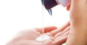 Lotion cho da dầu mụn nhạy cảm: Bí quyết khỏe đẹp từ gốc
