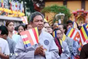 Lấy nhân dân, trong đó có đồng bào tôn giáo là trung tâm mục tiêu của đổi mới
