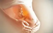Mẹ 41 tuổi sinh con nhờ trứng hiến sau 12 năm tìm con, 5 năm kiên trì xin trứng