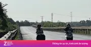 Mẹ con đi bộ xuyên miền Trung dưới nắng 40 độ: Sở Y tế yêu cầu theo dõi sát