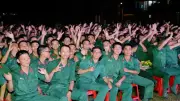 Đêm nghệ thuật 'Người đi tìm hình của Nước' tại Trung đoàn 4, Sư đoàn 5