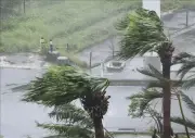 Mưa bão liên tiếp gây ngập lụt và sạt lở nghiêm trọng tại Nhật Bản