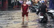 Mưa lớn diện rộng ở Nam bộ và TP.HCM, cảnh báo lốc xoáy và sóng lớn