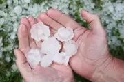 Mưa đá sẽ nguy hiểm hơn trong tương lai do biến đổi khí hậu