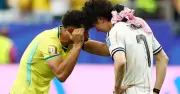 Matheus Cunha an ủi cầu thủ Nhật Bản sau sai lầm ở World Cup 2026