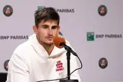 Matteo Arnaldi rút lui khỏi bán kết Roland Garros vì nhiễm virus