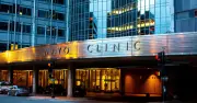 Mayo Clinic: AI đọc hồ sơ bệnh án nhưng bất lực trước chi tiết khiến bảo hiểm không giải ngân