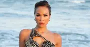 MC Phương Mai gợi cảm U40 với bộ ảnh thời trang táo bạo, khoe cơ bụng săn chắc