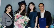 MC Quyền Linh hạnh phúc dự lễ tốt nghiệp của con gái út Hạt Dẻ