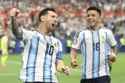 Messi lập kỷ lục 18 bàn World Cup, Argentina thắng Áo 2-0