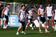 Messi đón tuổi 39 trên sân tập Argentina tăng tốc trước trận gặp Jordan