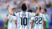 Messi phá kỷ lục ghi bàn World Cup, Argentina sớm vào vòng knock-out