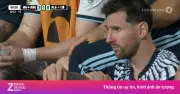 Messi từ chối ghế dự bị, ngồi sát đường biên sau cú hat-trick
