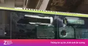 Mảng vữa từ nhà ga metro Văn Khê rơi trúng xe buýt BRT ở Hà Nội