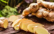 Mẹo dùng gừng đánh bay triệu chứng cảm cúm ngày hè hiệu quả