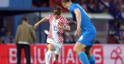Modric đeo mặt nạ bảo vệ xương gò má tại World Cup 2026