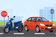 Một nửa thí sinh trượt bằng lái ô tô từ khi siết chặt sát hạch