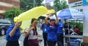 Màu áo xanh tình nguyện tiếp sức mùa thi: Những câu chuyện ấm lòng