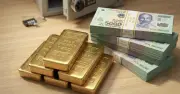 Mua vàng hay gửi tiết kiệm: Chuyên gia khuyên kênh nào lợi hơn?
