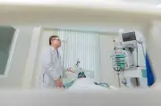 Nữ bệnh nhân nước ngoài 2 lần ngưng tim được bác sĩ Việt cứu sống