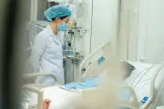 Ăn cá ngừ, người đàn ông ở TPHCM nguy kịch vì phản vệ