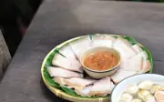 Ăn lại nước mắm thừa sau bữa cơm: Thói quen tiềm ẩn nguy cơ sức khỏe