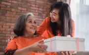 Đón mẹ chồng lên phố dưỡng già, 30 ngày sau tôi phải đưa bà về quê gấp