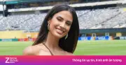 Nữ MC Eleonora Incardona gợi cảm tác nghiệp tại World Cup 2026