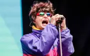 Nam ca sĩ Oliver Tree qua đời ở tuổi 33 sau tai nạn trực thăng tại Brazil