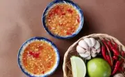 Nước mắm để qua đêm có an toàn? Chuyên gia cảnh báo nguy cơ vi khuẩn