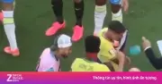 Neymar bị phớt lờ trong trận hòa Brazil? Video gây tranh cãi