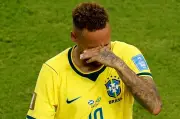 Neymar bật khóc nức nở khi trở lại đội tuyển Brazil sau gần 1.000 ngày