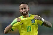 Neymar có thể nghỉ hết vòng bảng World Cup, Brazil gặp khó