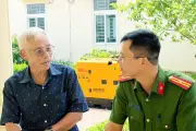 Ông lão 75 tuổi đạp xe gần 800km về quê xét nghiệm ADN tìm 2 anh trai liệt sỹ