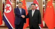 Ông Tập và ông Kim thăm Tháp hữu nghị, trồng cây lưu niệm