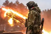 Nga luồn sâu thẩm thấu, Ukraine lo thất thủ chốt chặn vành đai pháo đài