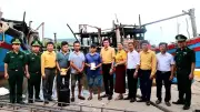 Nghệ An: Hỗ trợ ngư dân bị cháy 3 tàu cá tại bến, thiệt hại hơn 1,5 tỷ đồng